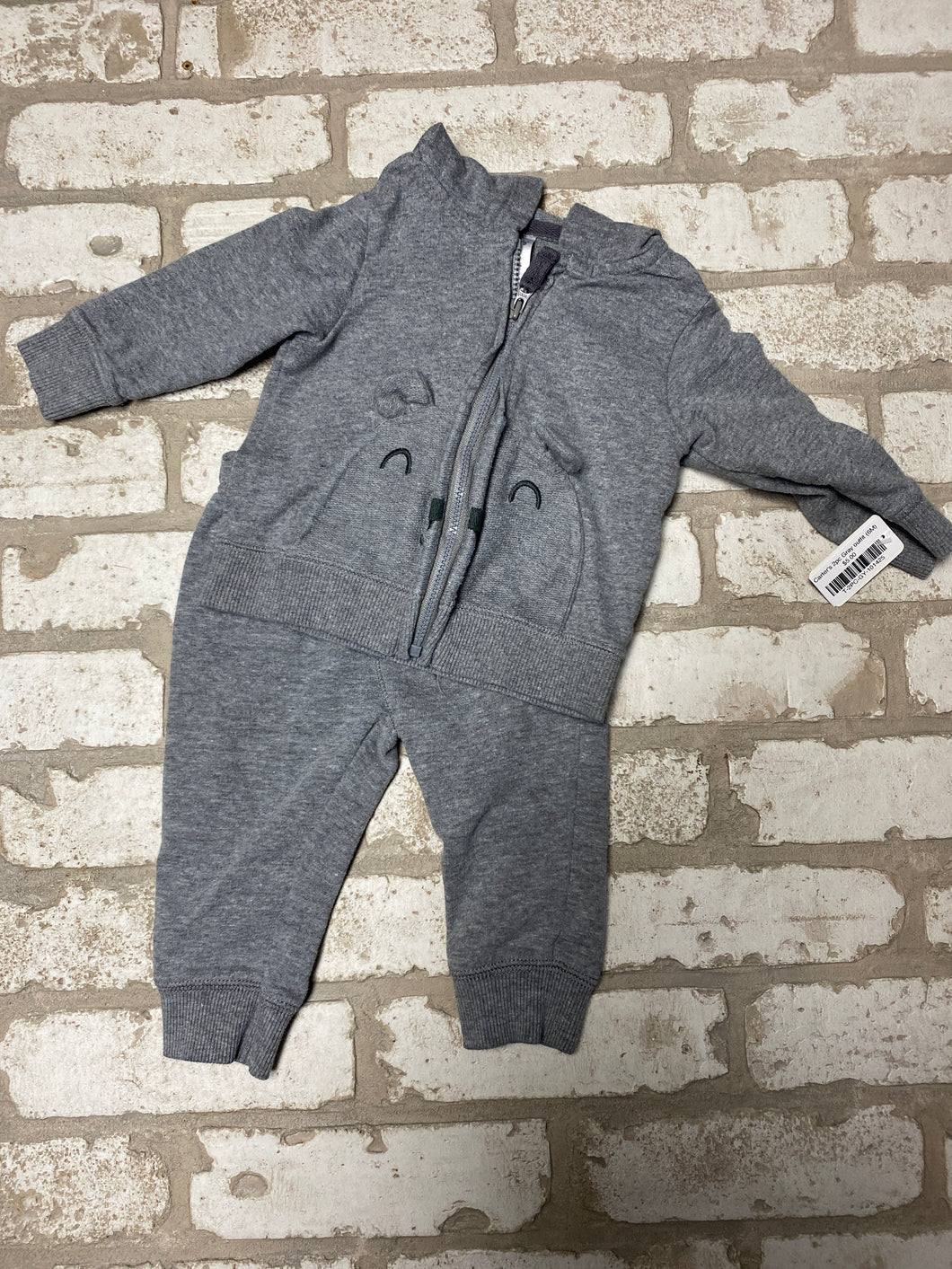 Carter's 2pc Gray outfit (6M)