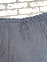 Load image into Gallery viewer, Zenana Grey Shorts NEW!- (3X)
