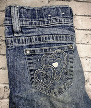 Load image into Gallery viewer, Arizona: LW Heart Pocket - 6 Slim
