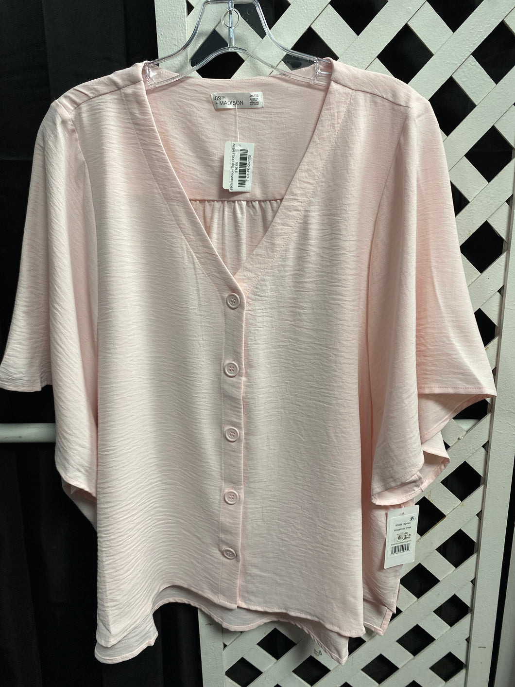89th Madison Top (XXL) NEW