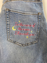 Load image into Gallery viewer, Blue Jeans (7)
