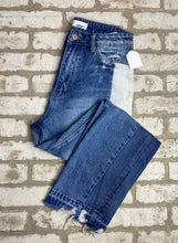 Load image into Gallery viewer, Vervet High Rise Straight Jeans- (Size 27&quot;)
