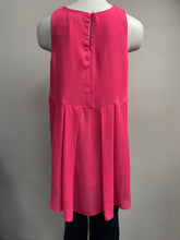 Load image into Gallery viewer, relativity pink tank top (S)
