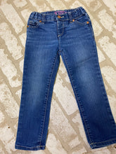 Load image into Gallery viewer, Children's Place Jeans (4T)
