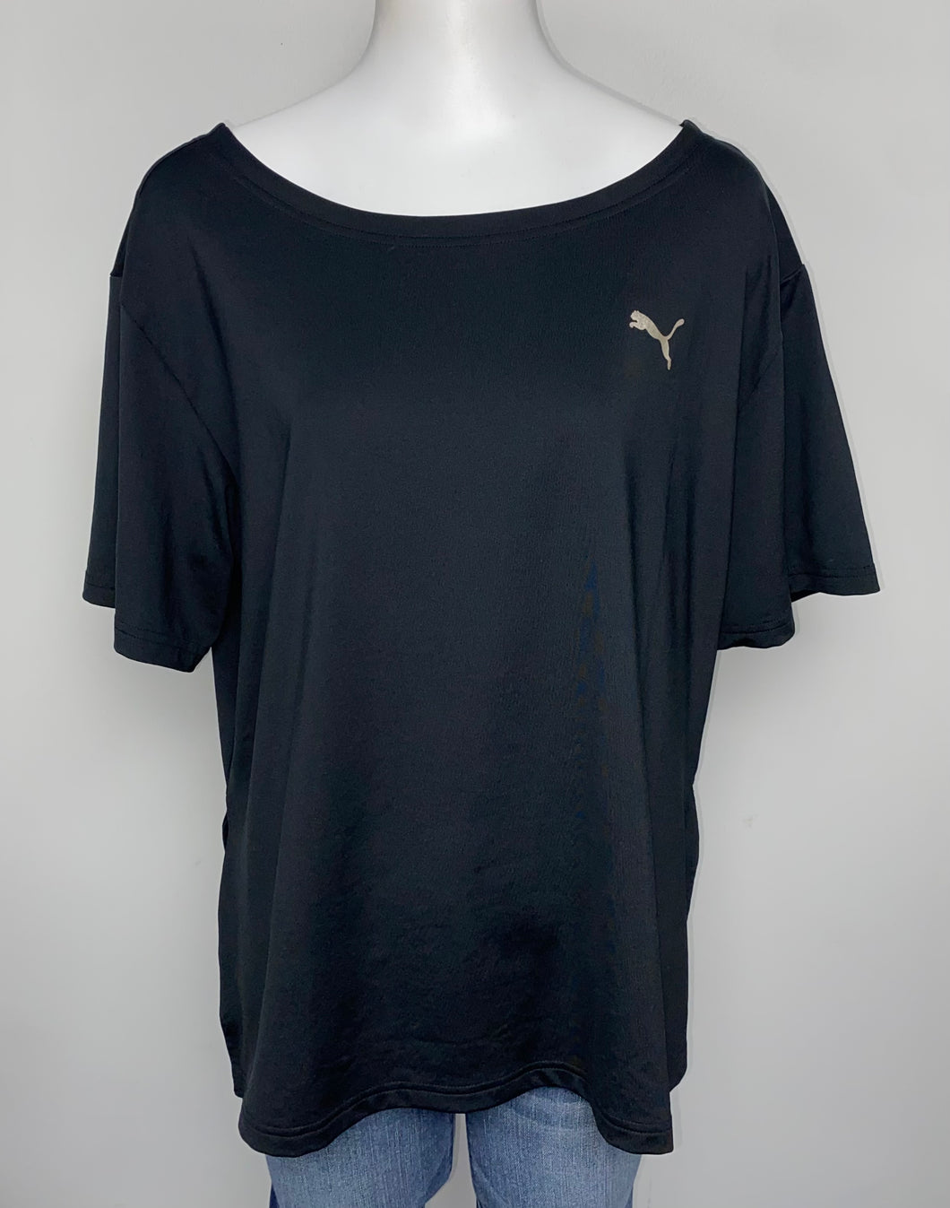 PUMA Athletic Tee- (L)
