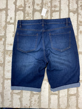 Load image into Gallery viewer, d.jeans bermuda shorts (6)
