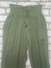 Load image into Gallery viewer, Aerie Pants- (S)
