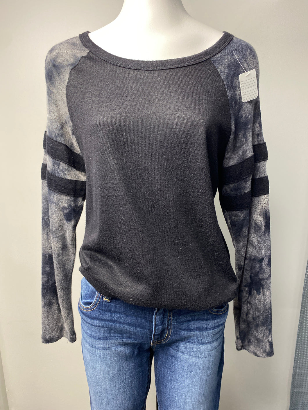 wallflower long sleeve (L)