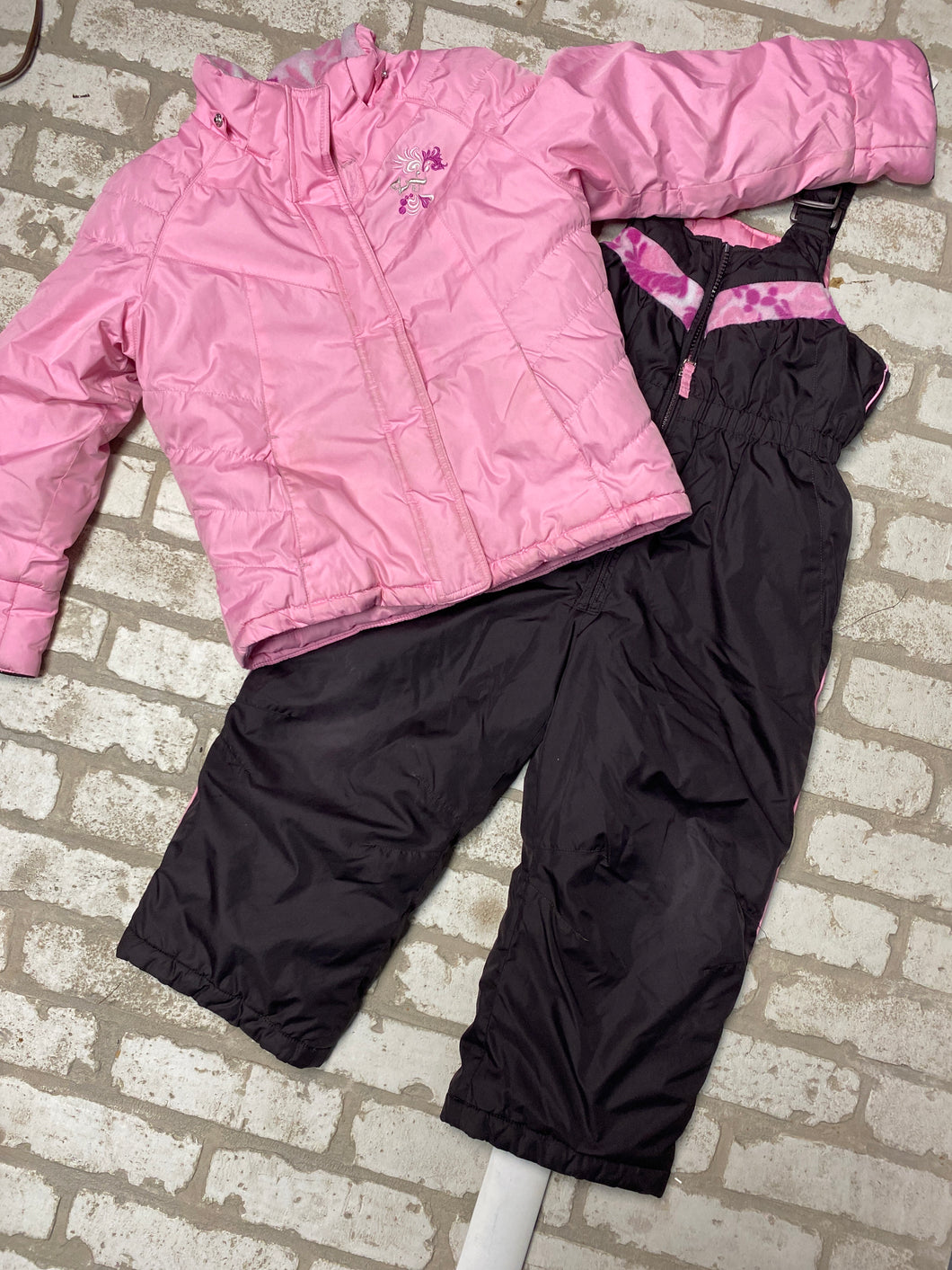 Zero Exposure Jacket/Snow pants (4T)