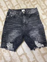 Load image into Gallery viewer, Allmost Famous Black Denim Shorts (7)
