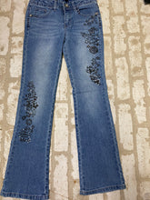 Load image into Gallery viewer, Girl's Squeeze Printed Jeans (10)

