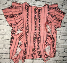 Load image into Gallery viewer, Jessica Simpson: Pink Ruffle Button Top- 5/6
