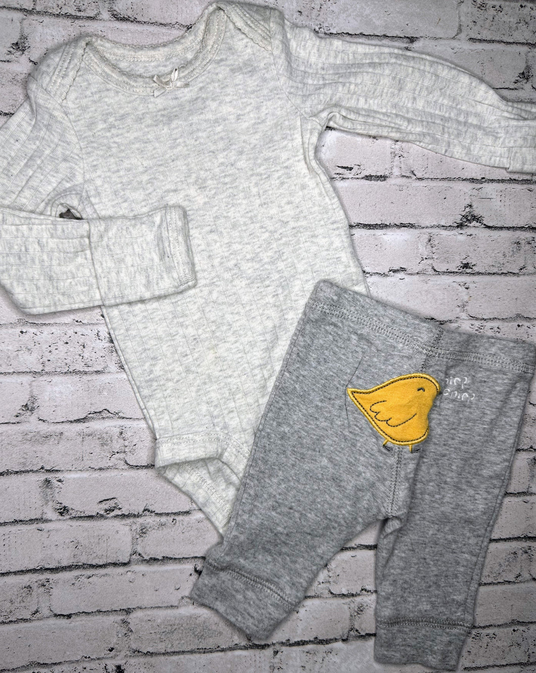 Carter’s: Gray Birdy Set- Newborn