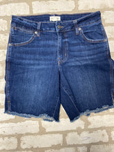 Load image into Gallery viewer, M jeans Shorts (10)
