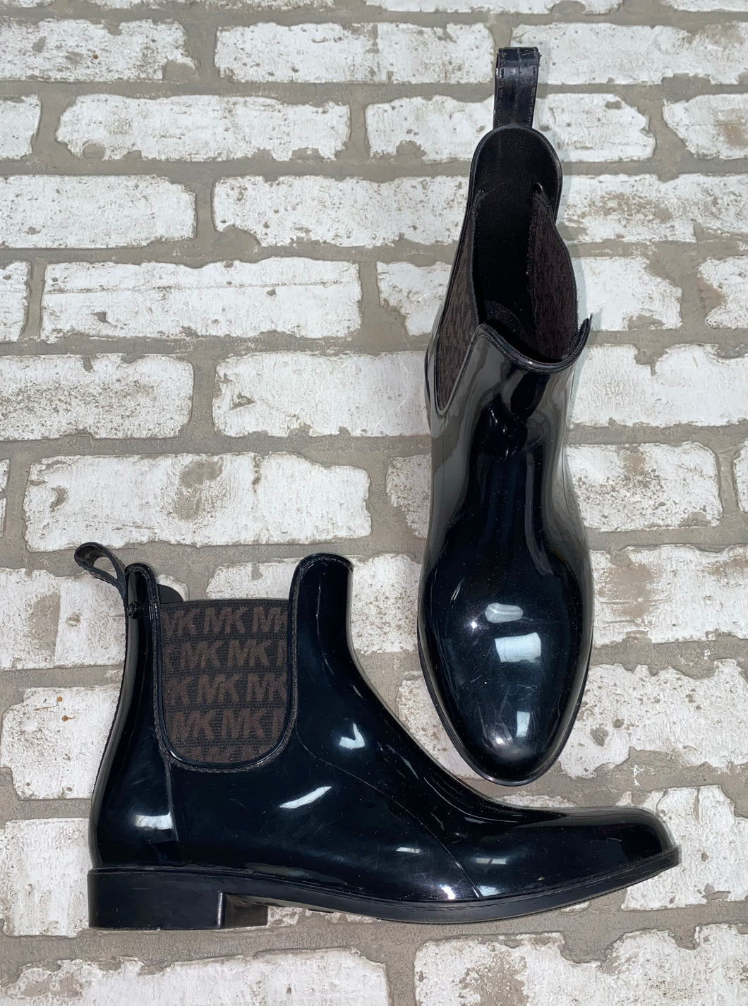 MK Charm Gore Rain Boot- (Size 9)