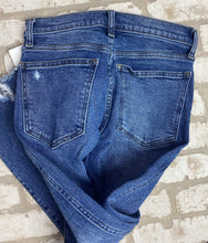 Load image into Gallery viewer, GAP High Rise Slim Straight- (Size 27&quot;)
