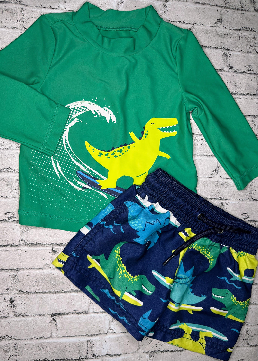 Carter’s: 2pc Surfing Dino Swim Set- 6m
