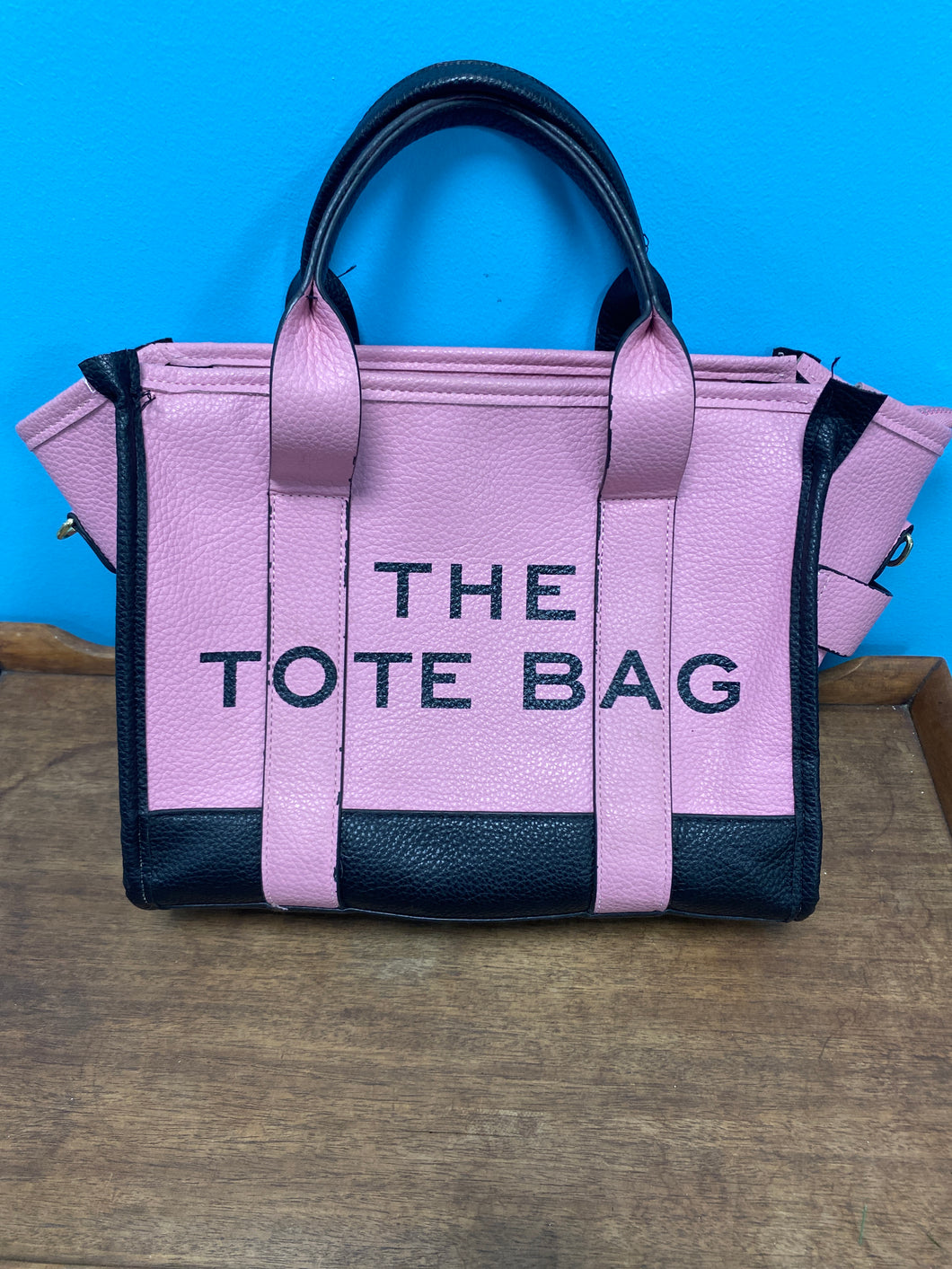 THE TOTE BAG