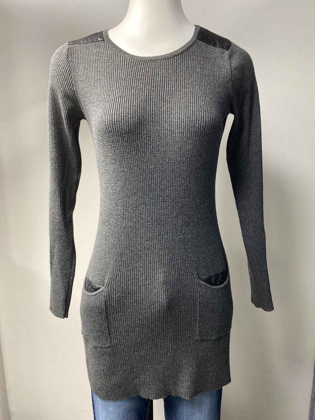 A. BYER Gray Sweater (M)