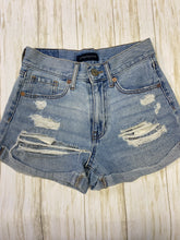 Load image into Gallery viewer, Aeropostale Distressed Mom Shorts (0)
