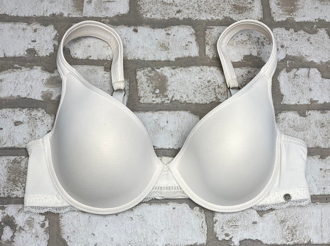 Lucky brand bra size 38C