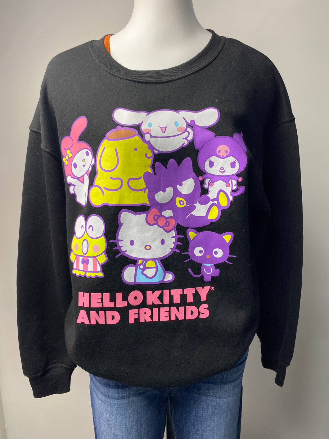 hello kitty crew sweater (L)