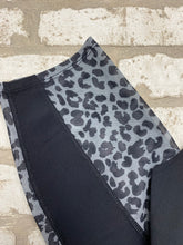 Load image into Gallery viewer, Avia Leopard Leggings- (XL)
