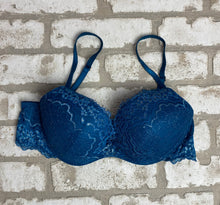 Load image into Gallery viewer, Victorias Secret Dream Angels- (Size 36B)

