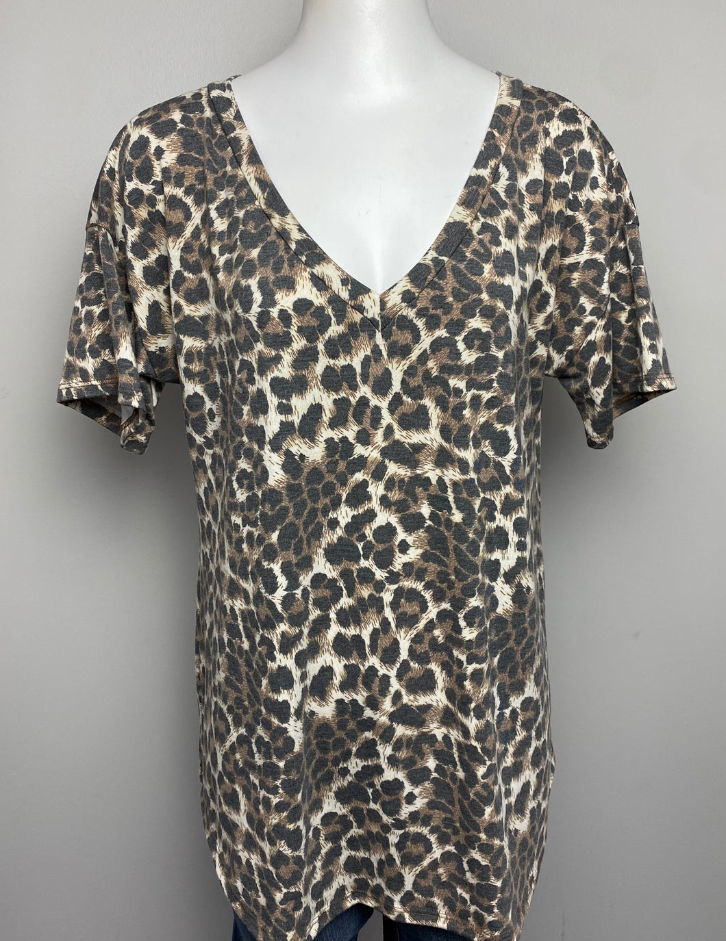 Viamor Leopard V-Neck NEW!- (M)
