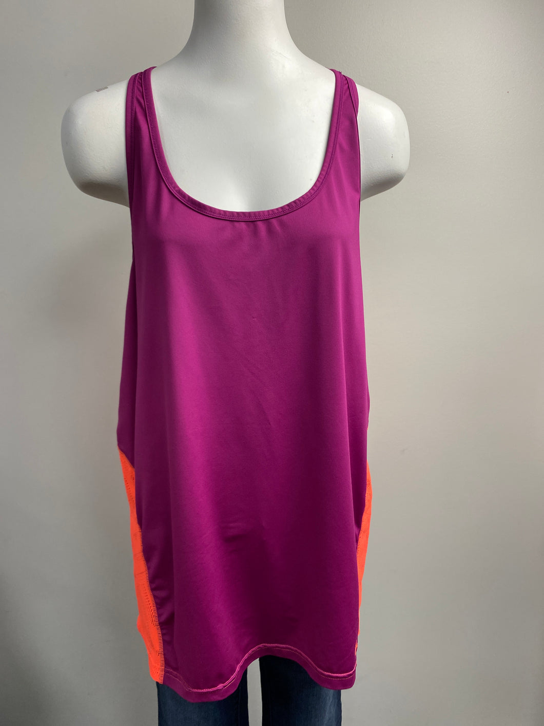 Underarmour tank top (L)