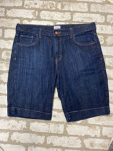 Load image into Gallery viewer, Levi Bermuda Short (16)
