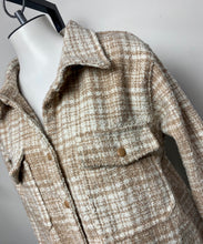 Load image into Gallery viewer, KORI Beige &amp; Cream Jacket NEW!- (L)
