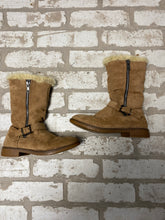 Load image into Gallery viewer, Girl's Suede Boots (13)
