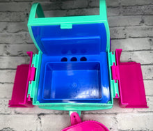 Load image into Gallery viewer, Crayola: Animal Car Crayon Holder
