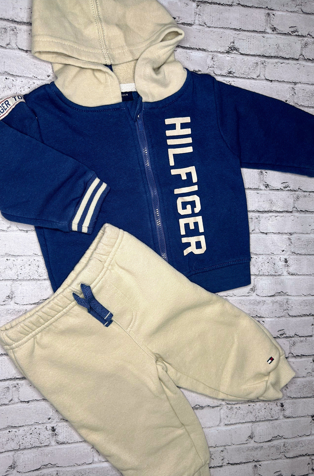 Tommy Hilfiger- 2pc Navy/Cream Sweat Set- 3/6m