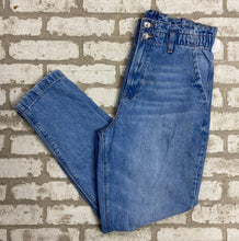 Load image into Gallery viewer, American Eagle Mom Jeans- (Size 12 LONG)
