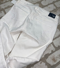 Load image into Gallery viewer, American Eagle Jegging- (Size 6)
