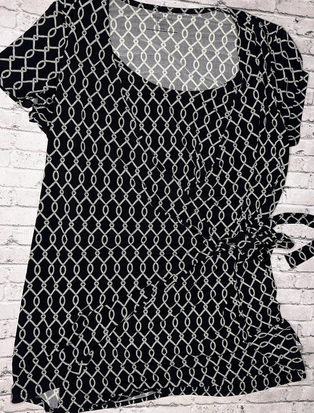 Motherhood Maternity: B&W Nursing Top- Large