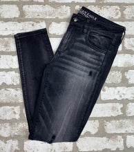 Load image into Gallery viewer, American Eagle Jegging- (Size 8)
