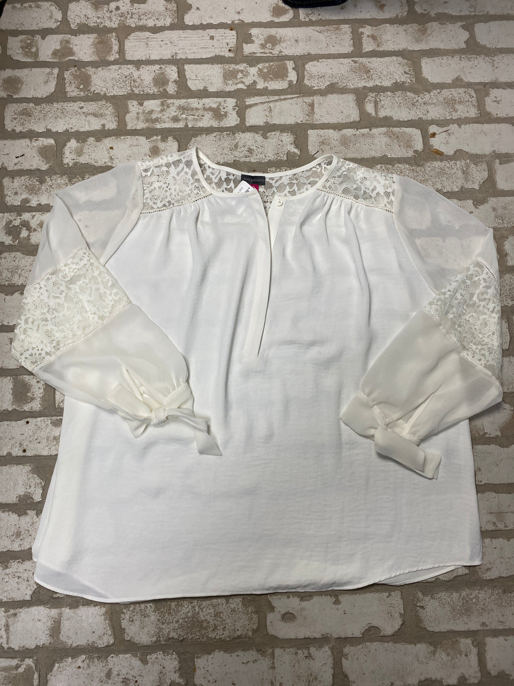 white blouse (2X)