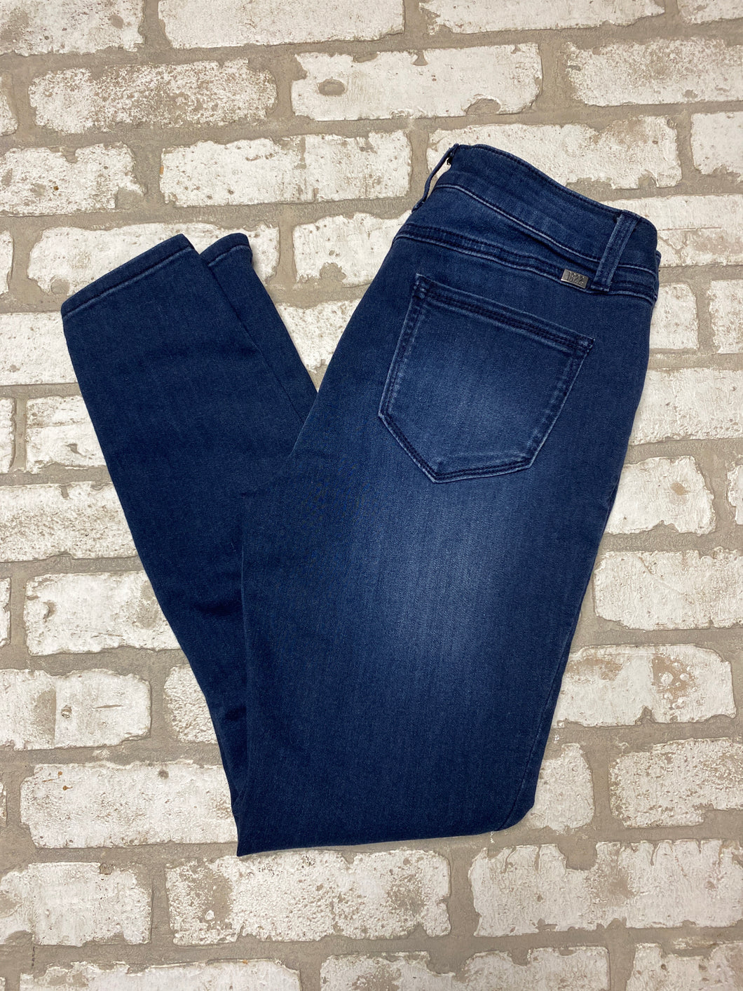 1822 Blue Jeans (6)