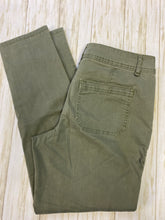 Load image into Gallery viewer, Maurices Green Pants (8)
