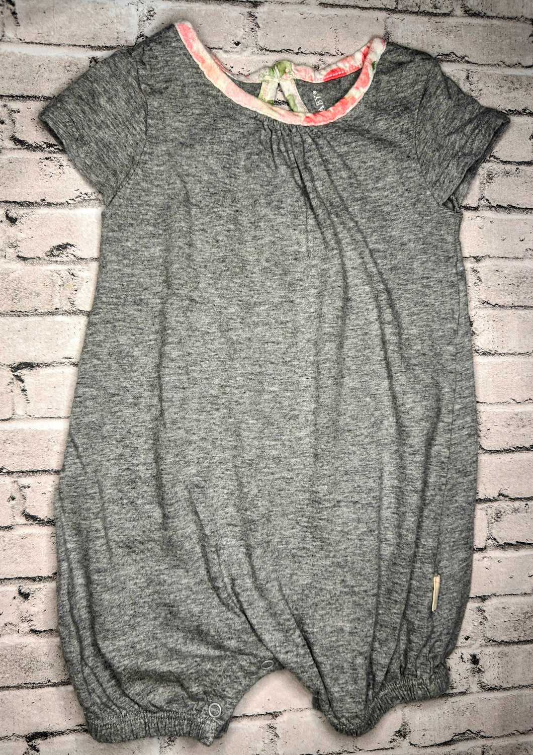 Burt’s Bees Baby: Gray Romper- 6/9m