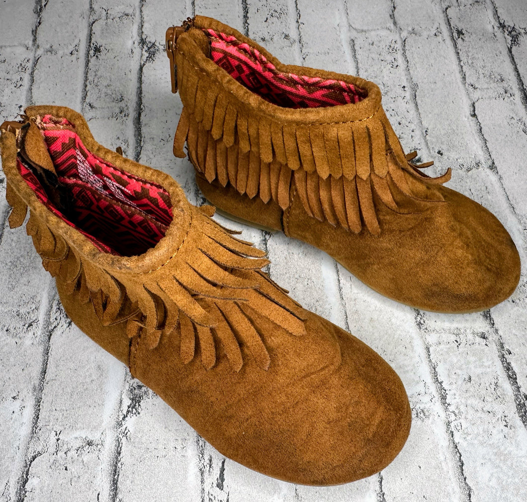 Garanimals: Tan Fringe Booties- 6C