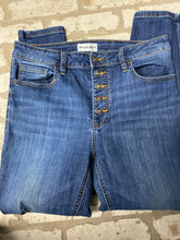 Load image into Gallery viewer, Studio Blue jeans (30/10)
