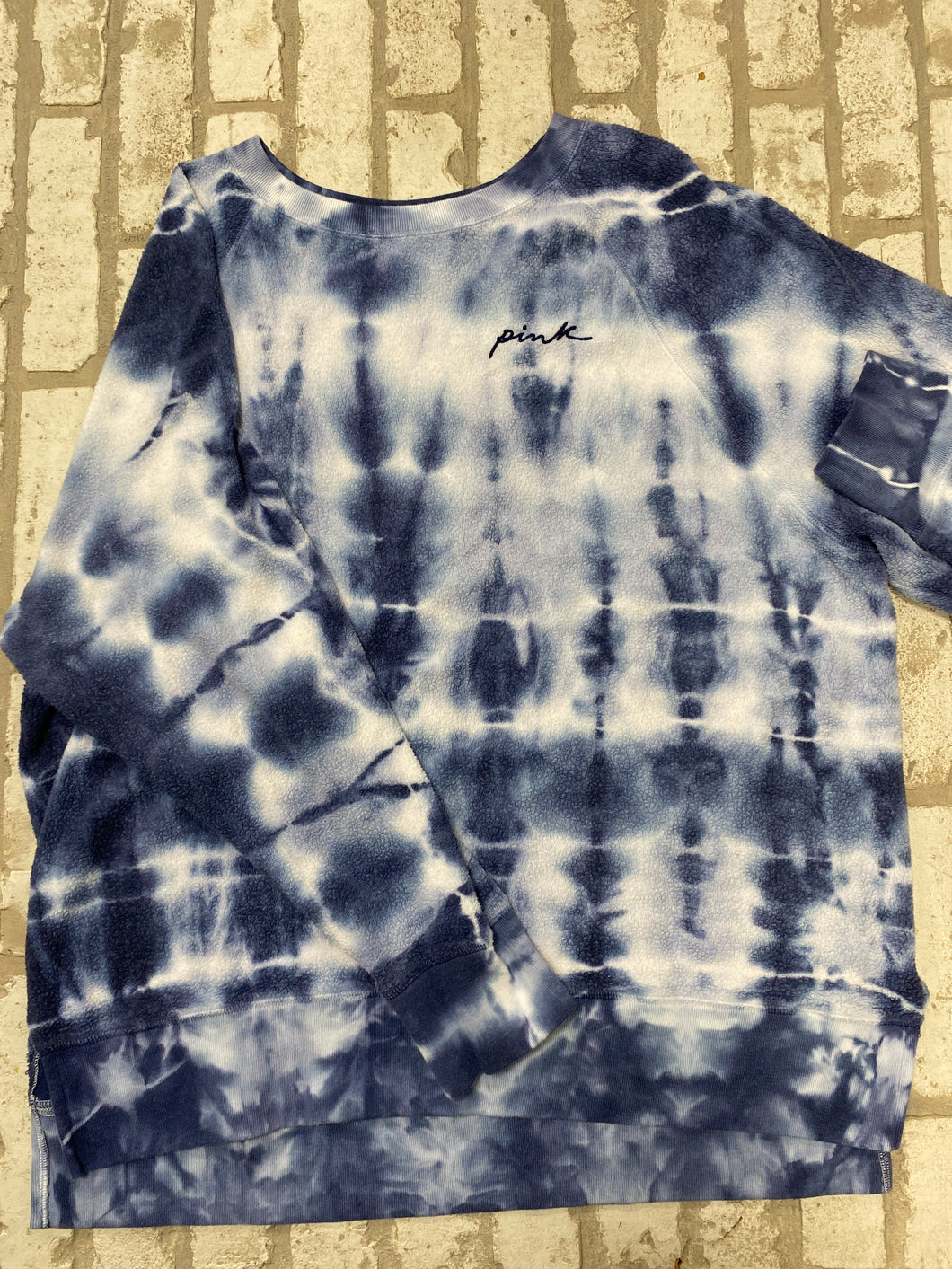 PINK blue tie-dye (L)
