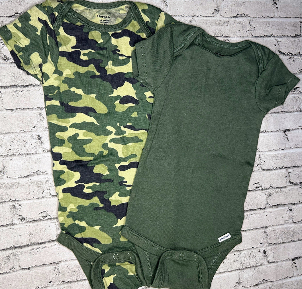 Gerber: 2pk Green + Camo Bodysuits- 6/9m
