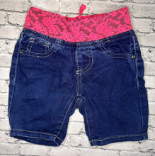 Load image into Gallery viewer, Squeeze: Pink Lace Denim Shorts- 4
