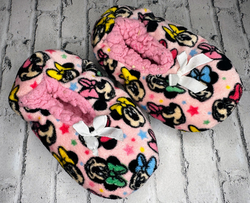 Disney: Pink Minnie Slipper- Estimated 6C