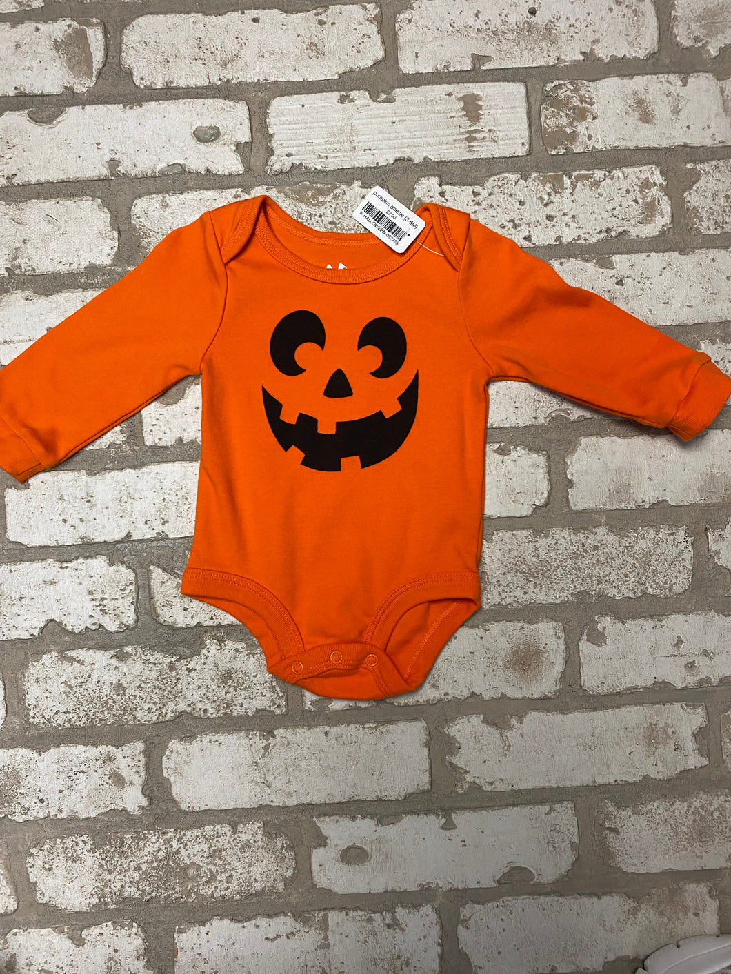pumpkin onesie (3-6M)